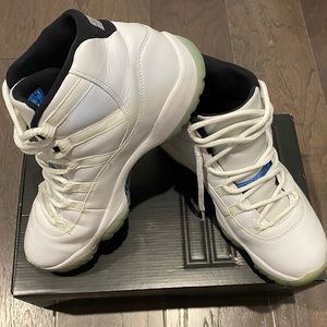 Air Jordan 11 Retro White